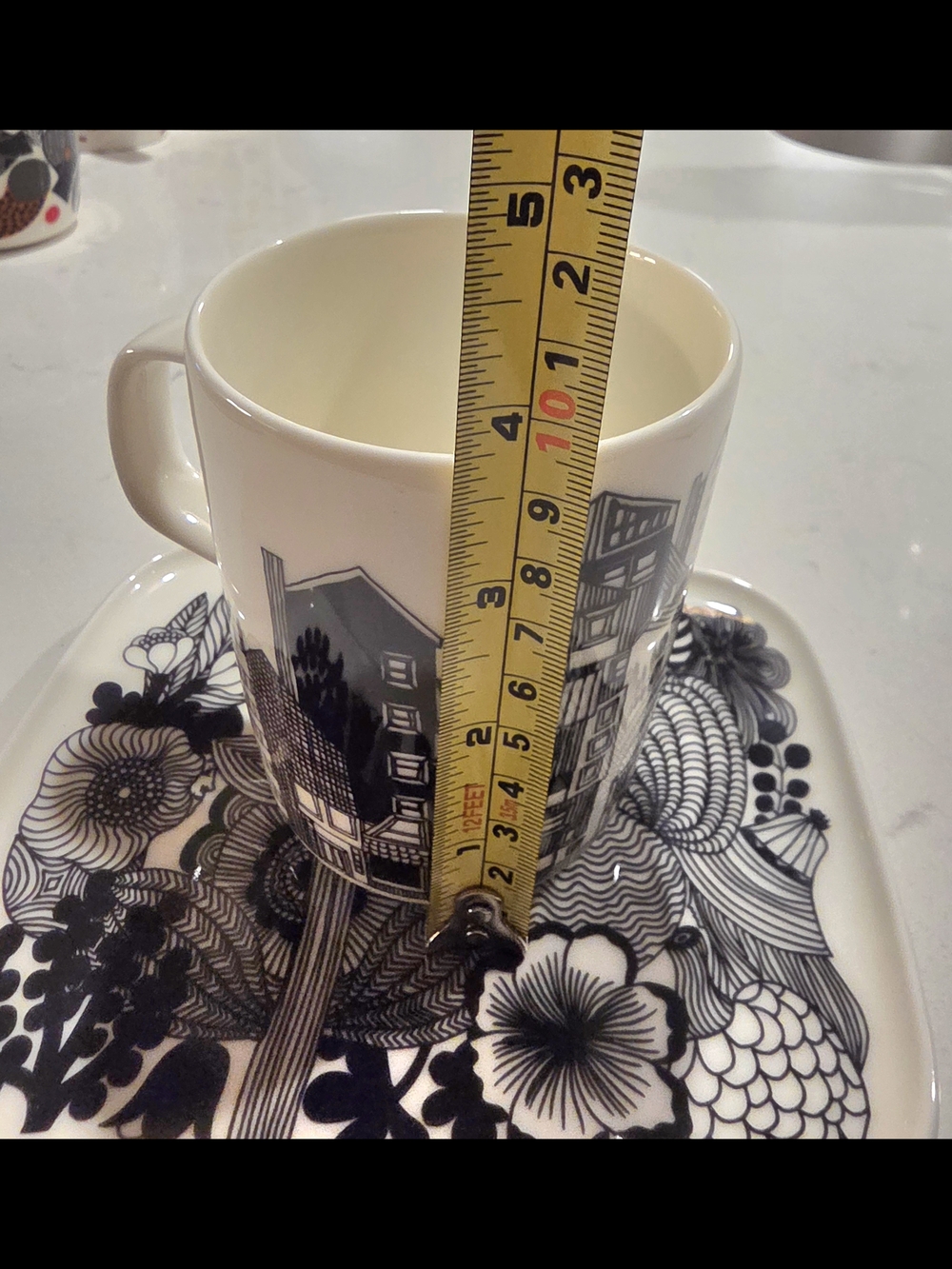 Marimekko White Oiva Rectangular Dish With Cup - Picture 6 of 9